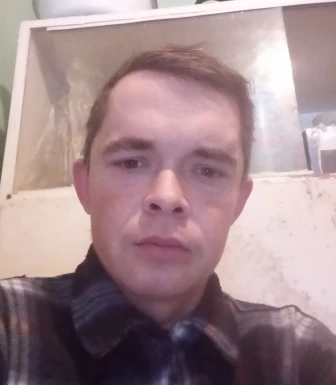 <span>Aleksandr, 37</span> <span style='width: 25px; height: 16px; float: right; background-image: url(/bitmaps/flags_small/BY.PNG)'> </span><br><span>Vitebsk, Bielorrússia</span> <input type='button' class='joinbtn' style='float: right' value='JOIN NOW' />