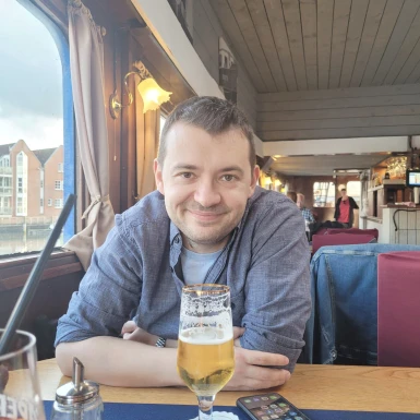 <span>Glen, 37</span>&nbsp;<span style='width: 25px; height: 16px; float: right; background-image: url(/bitmaps/flags_small/DE.PNG)'>&nbsp;</span><br><span>Hamburg, Deutschland</span>&nbsp;<input type='button' class='joinbtn' style='float: right' value='JOIN NOW' />