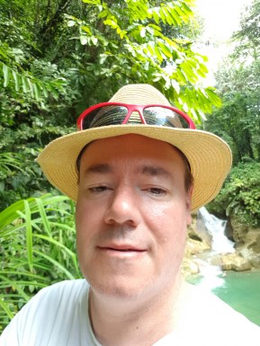 <span>Robbie Butchito, 57</span> <span style='width: 25px; height: 16px; float: right; background-image: url(/bitmaps/flags_small/CH.PNG)'> </span><br><span>Aarau, Швейцарія</span> <input type='button' class='joinbtn' style='float: right' value='JOIN NOW' />