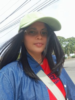 <span>Analyn, 52</span> <span style='width: 25px; height: 16px; float: right; background-image: url(/bitmaps/flags_small/HK.PNG)'> </span><br><span>Hongkong, Hong Kong</span> <input type='button' class='joinbtn' style='float: right' value='JOIN NOW' />